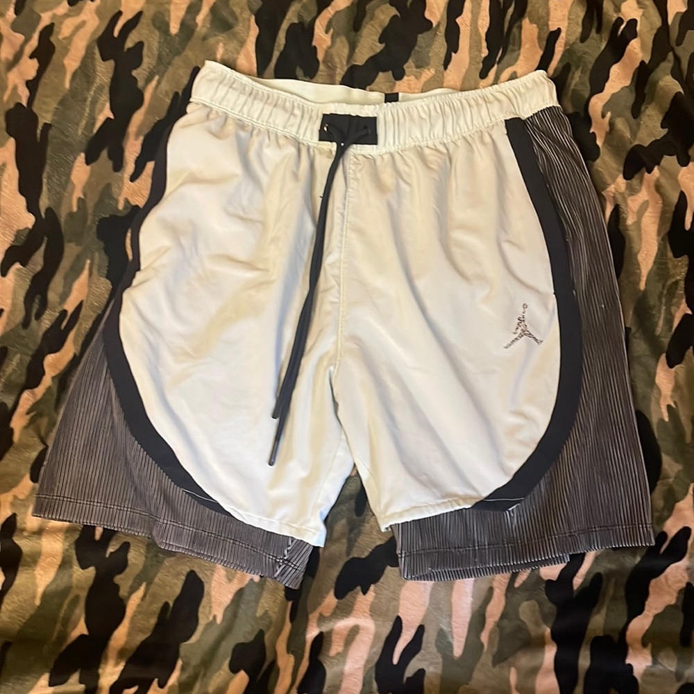Jordan Engineered Shorts Size Large